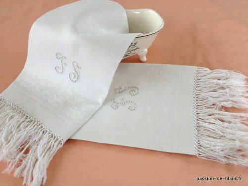 LINGE ANCIEN – Lot de 2 serviettes de toilette pour visage à franges avec monogramme JS sur toile pur lin fin