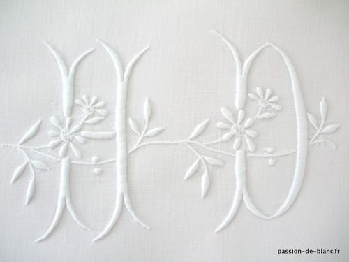 LINGE ANCIEN – Beau monogramme ancien HD brodé main sur lin pour couture et patchwork