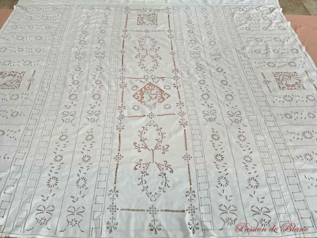 Dessus de lit style renaissance broderie Richelieu et Anglaise main sur lin – Image 5