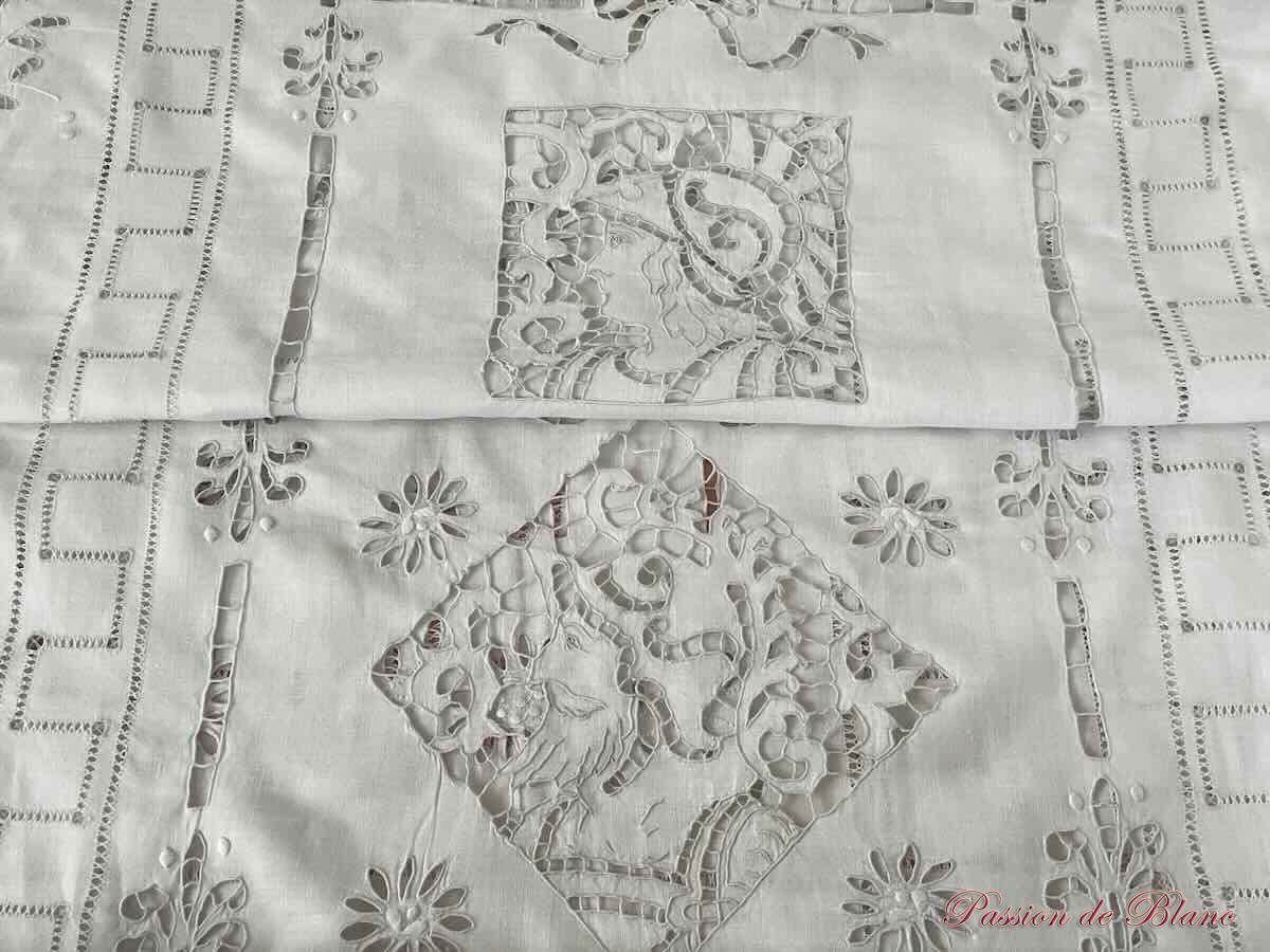 dessus de lit ancien broderie