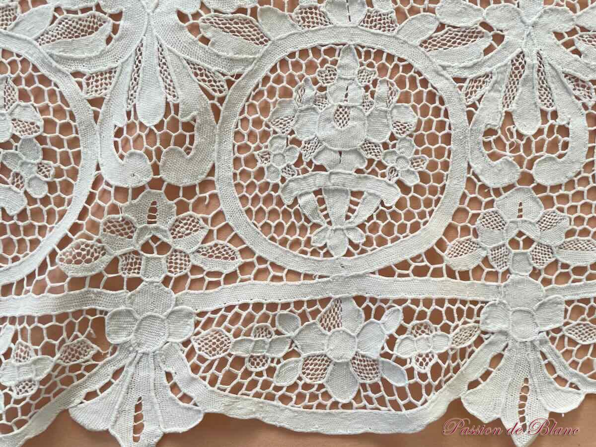 nappe dentelle Venise