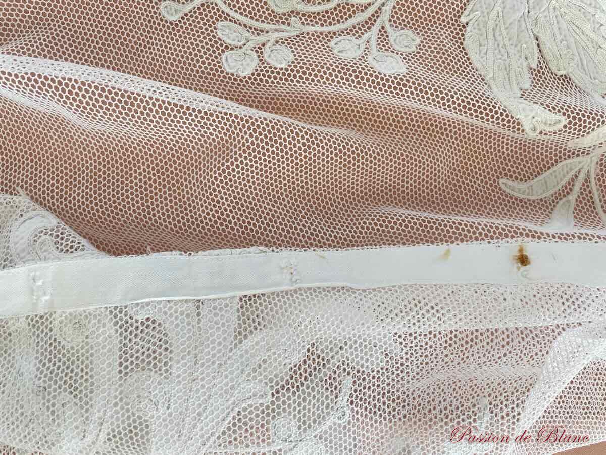 Superbe rideau en tulle blanc en fin coton avec applications de motifs brodés – Image 12