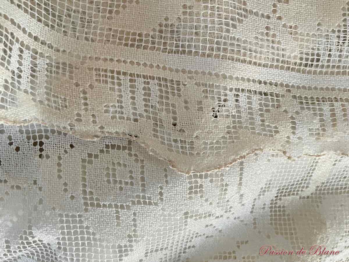 Belle nappe avec encadrement en filet retravaillé et toile en lin fin – Image 8