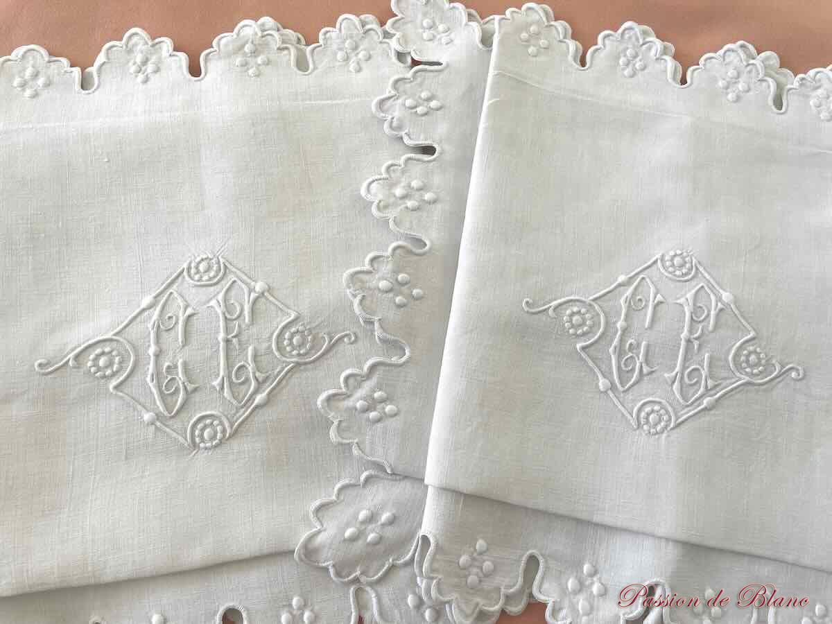 Paire taies en lin CE pois