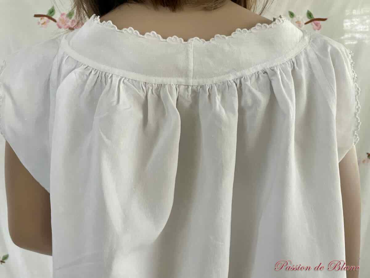 Chemise de jour avec empiècement brodé main sur toile de lin, petite robe – Image 6