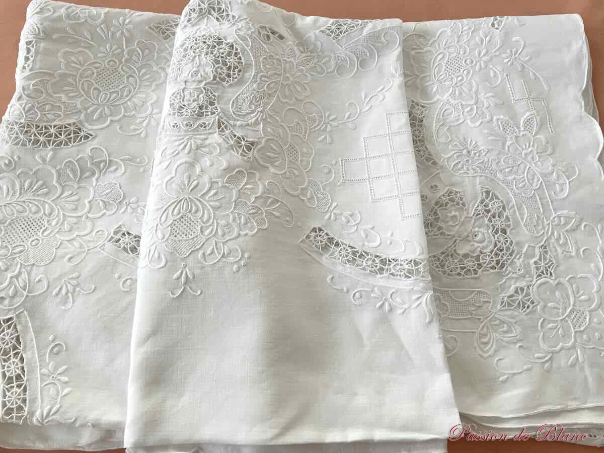 nappe vintage lin brodé