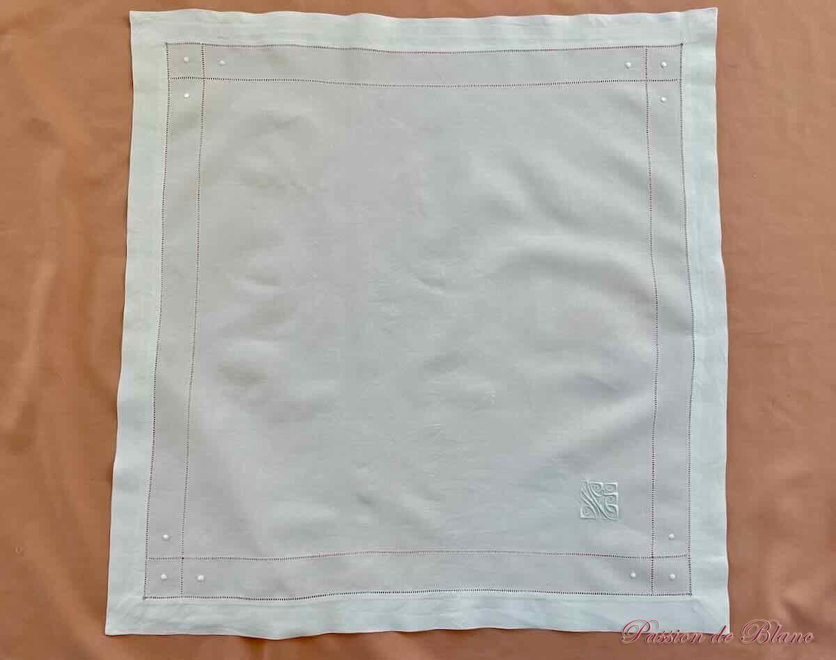 Service de table 12 couverts en fil de lin,avec fils tirés, pois et monogramme MG – Image 10