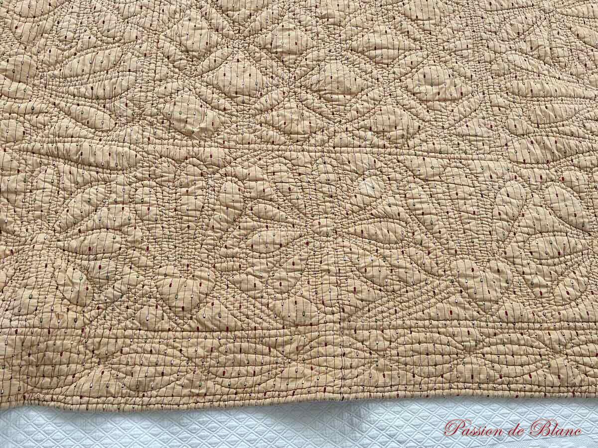 Petite couverture Piquée main double face avec imprimés différents – Image 4