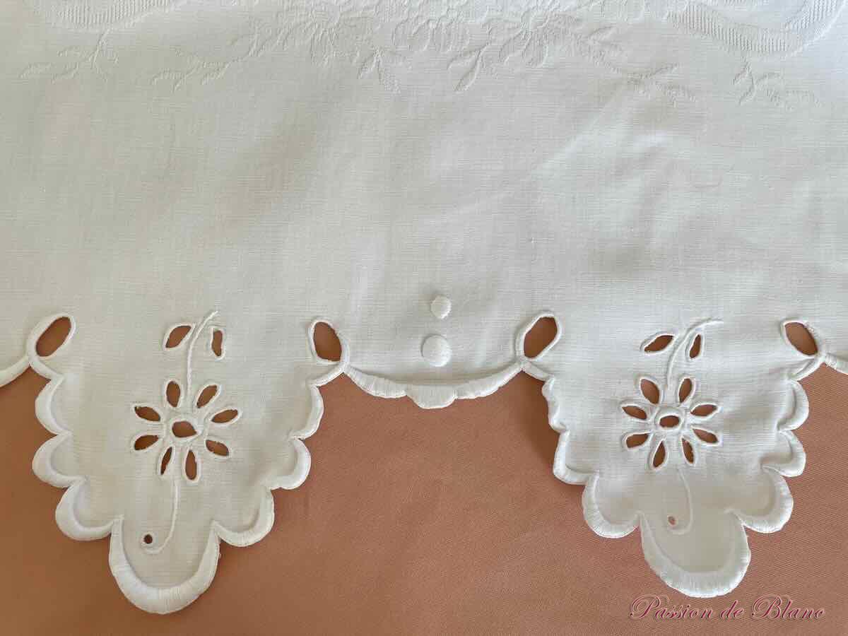 Couverture en piqué feston