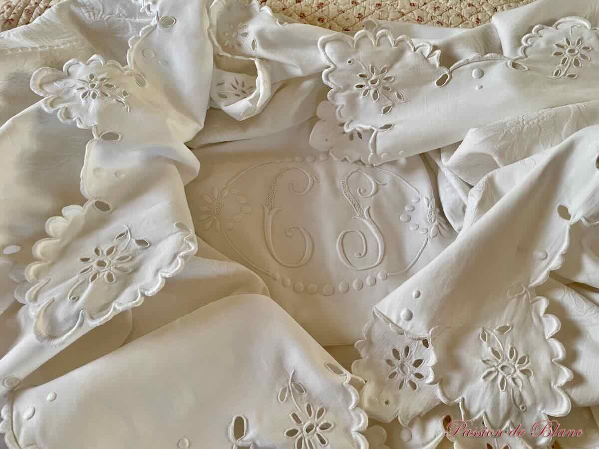 Couverture festonnée en piqué