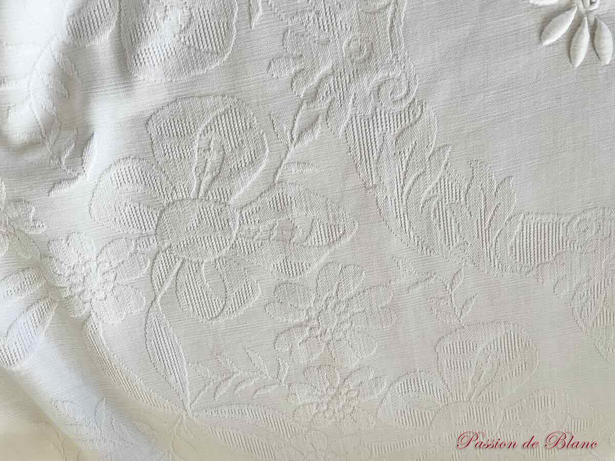 Belle couverture fine festonnée en piqué de coton avec monogramme CS brodé – Image 9
