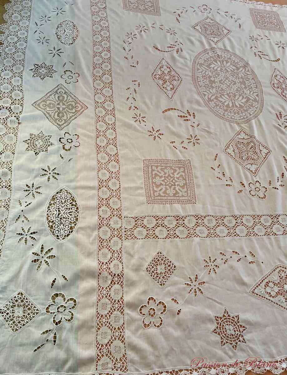 Dessus de lit ou rideau richement ouvragé, broderie main, dentelle sur fine toile Linge Ancien – Image 10