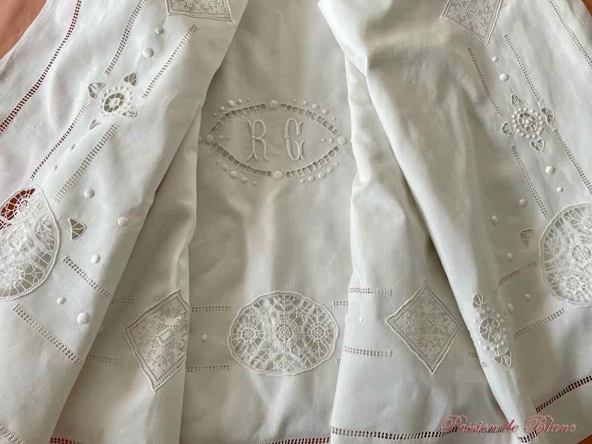 Drap RC lin broderie dentelle