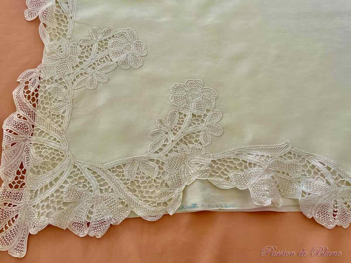 Drap dentelle de luxeuil
