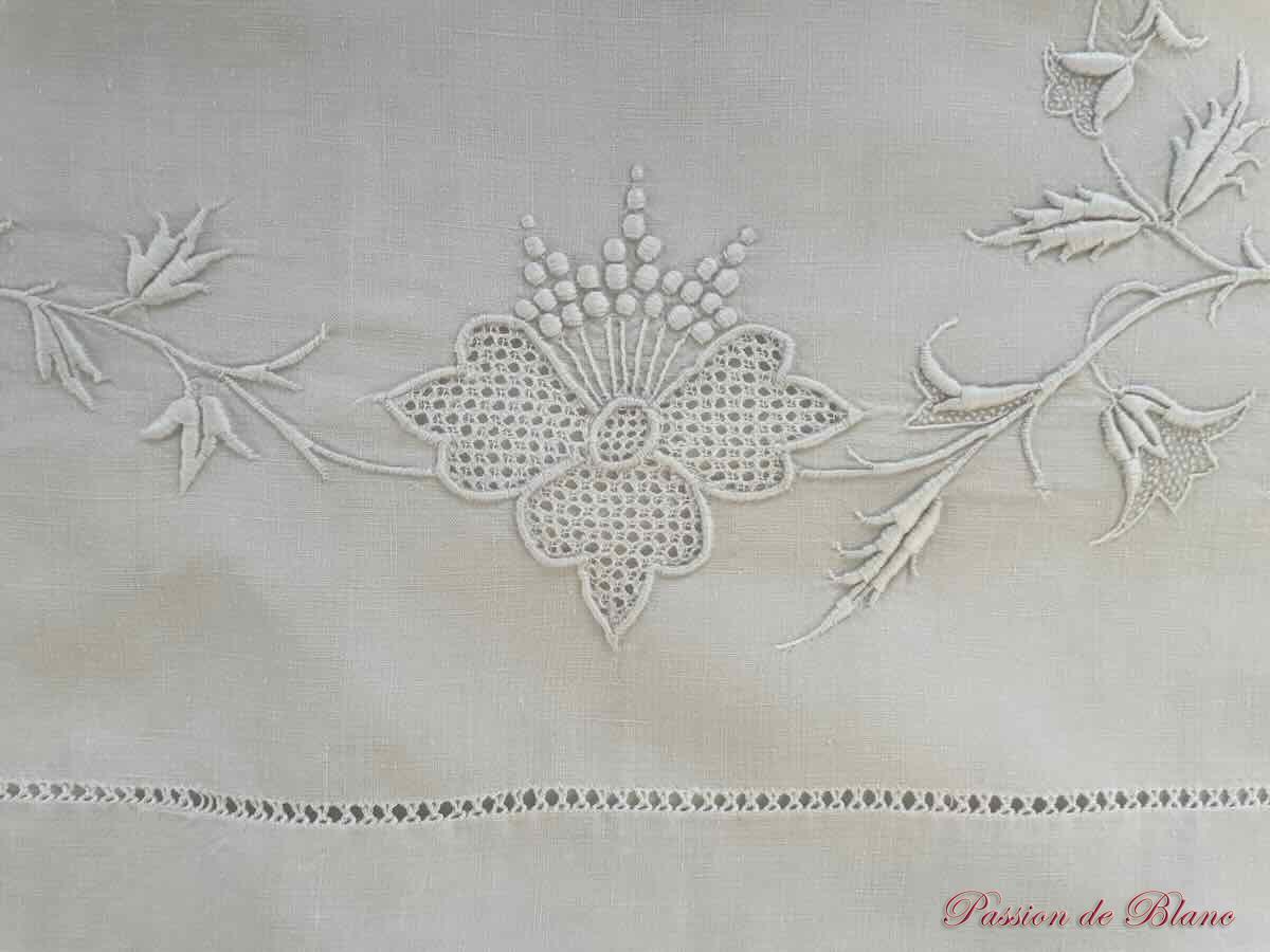 drap guirlande monos EM