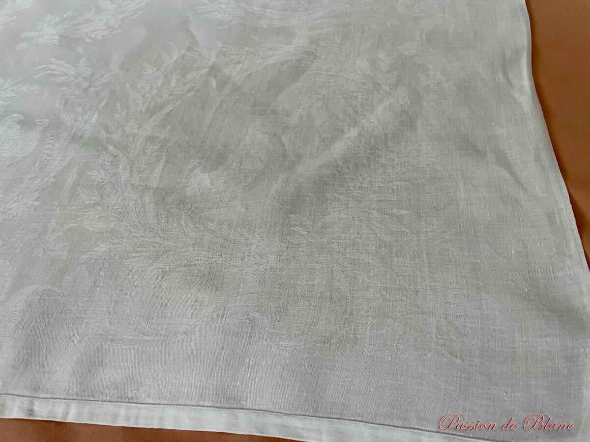 Service de table 12 couverts en damassé de lin avec monogrammes " CR" et animaux – Image 10