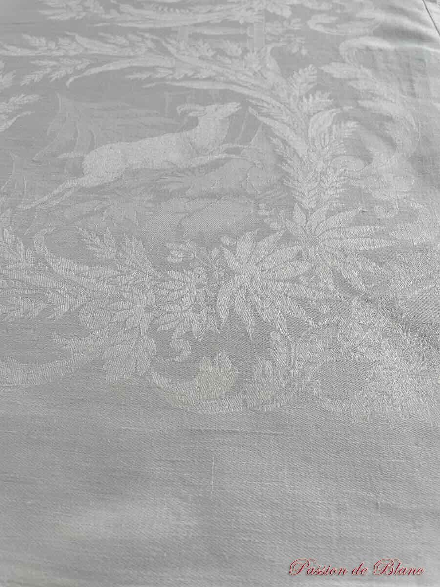 Service de table 12 couverts en damassé de lin avec monogrammes " CR" et animaux – Image 7