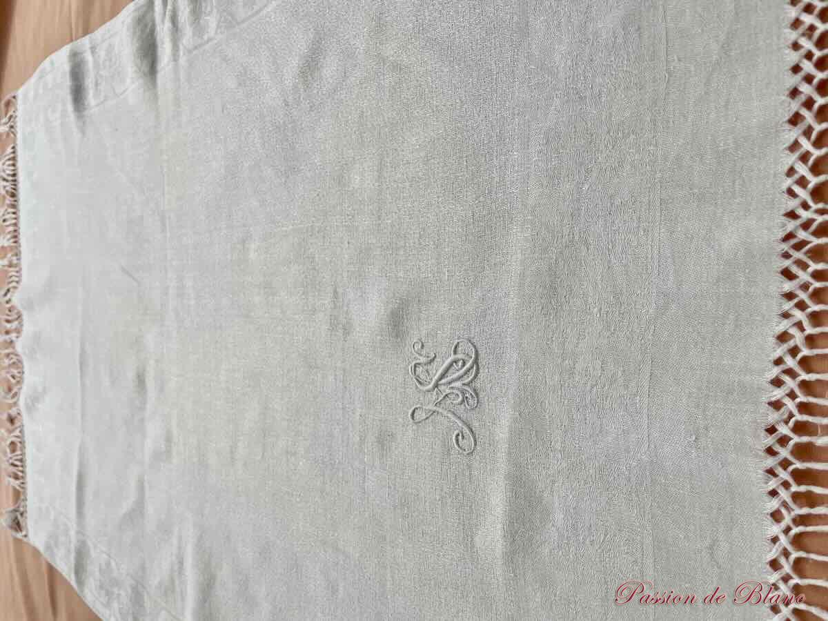 Serviettes invités anciennes