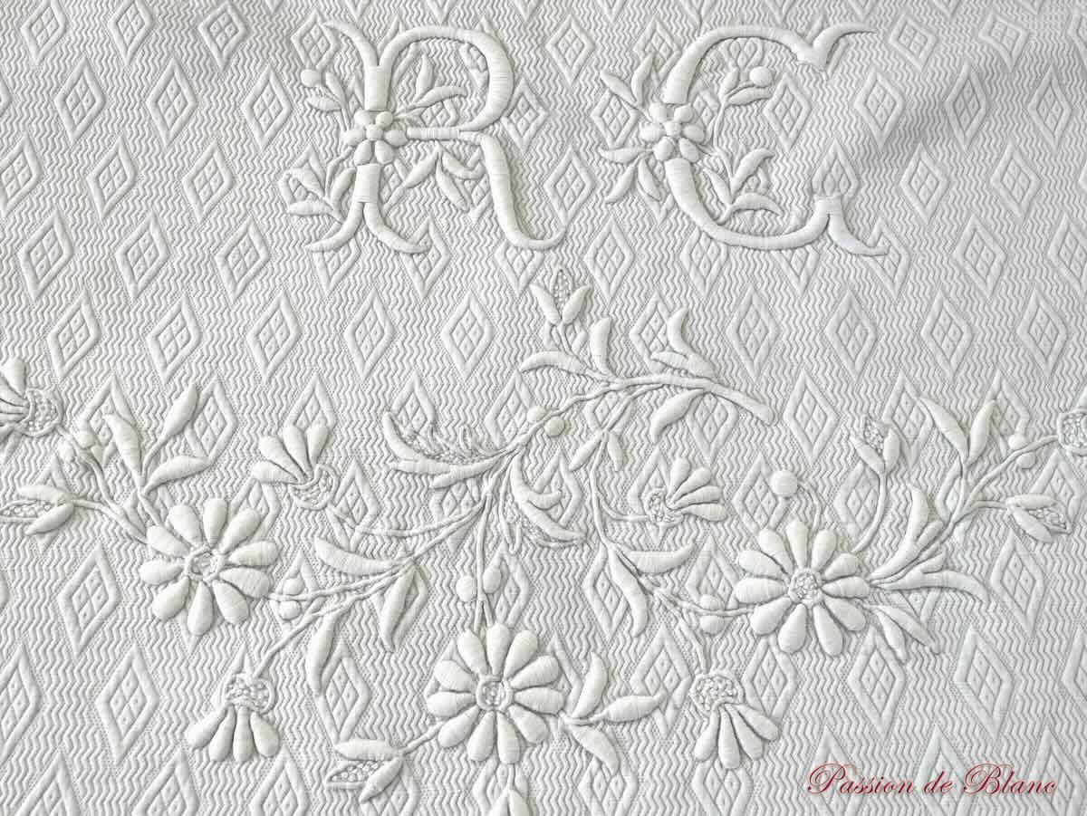 Rare somptueuse taie de visite, grand dessus de taie en piqué de coton épais – Image 2