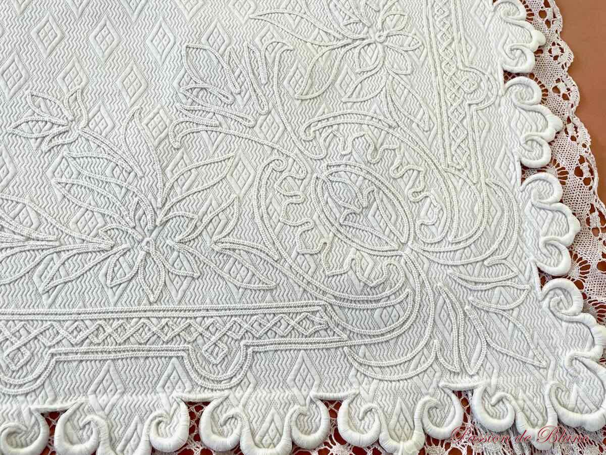 Rare somptueuse taie de visite, grand dessus de taie en piqué de coton épais – Image 9