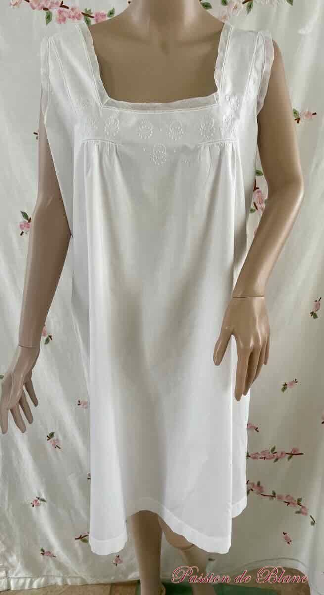 Chemise de jour avec empiècement brodée sur très fine percale et tulle – Image 2