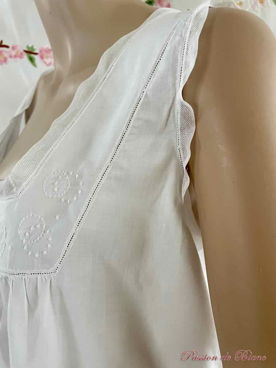 Chemise de jour avec empiècement brodée sur très fine percale et tulle – Image 4