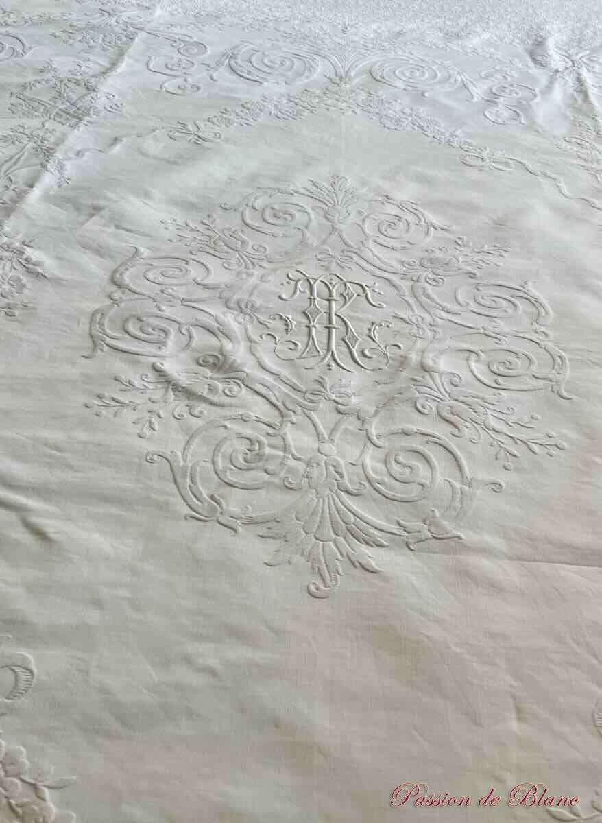 Couverture gaufrée piquée