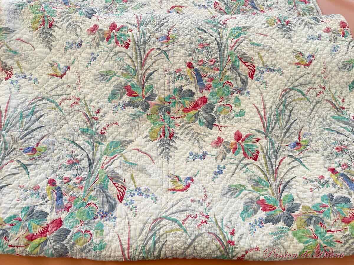 Couverture Piquée XIXe : un côté avec oiseaux, l'autre avec scènes champêtres – Image 3