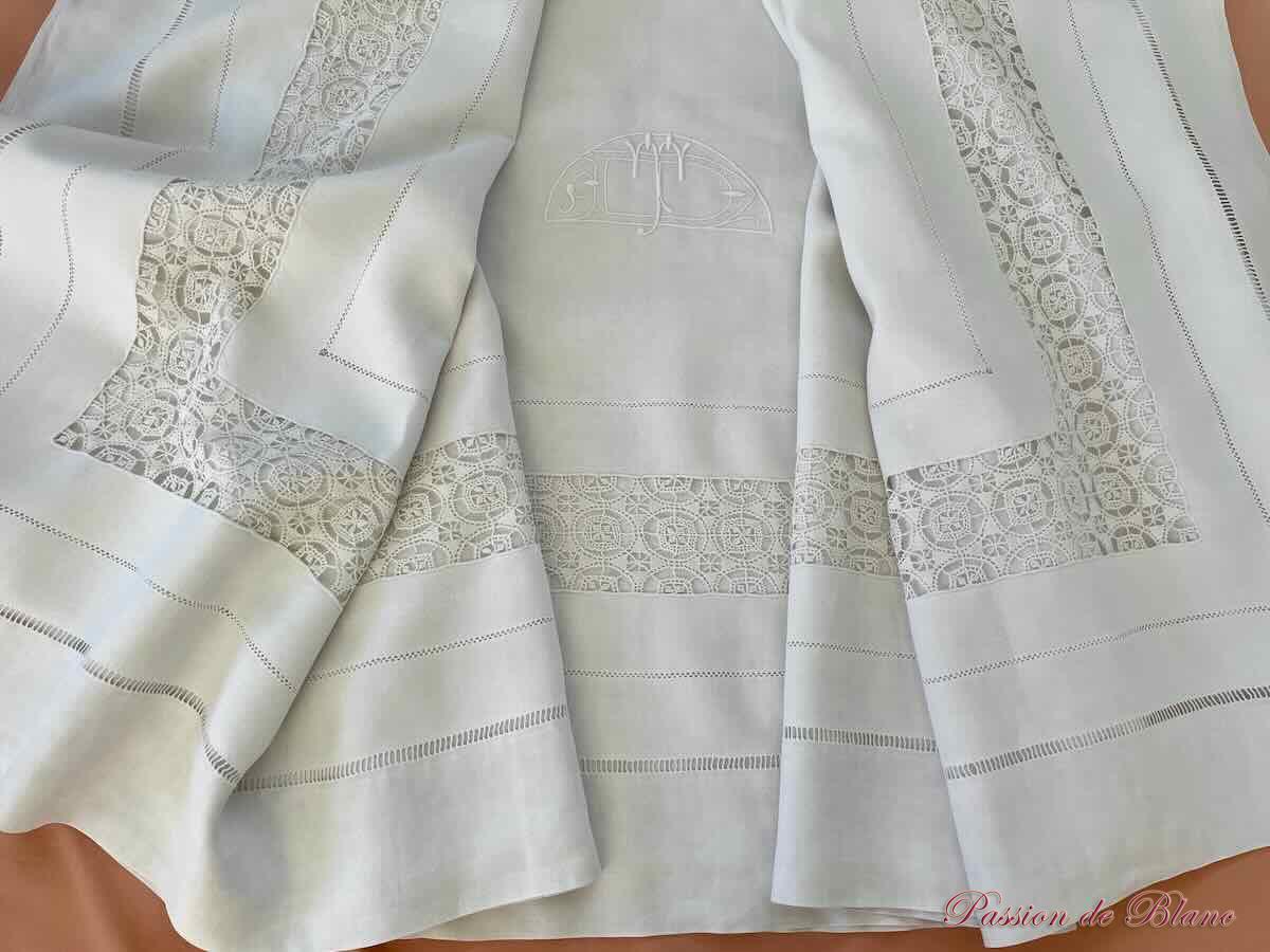 Drap dentelle aiguille