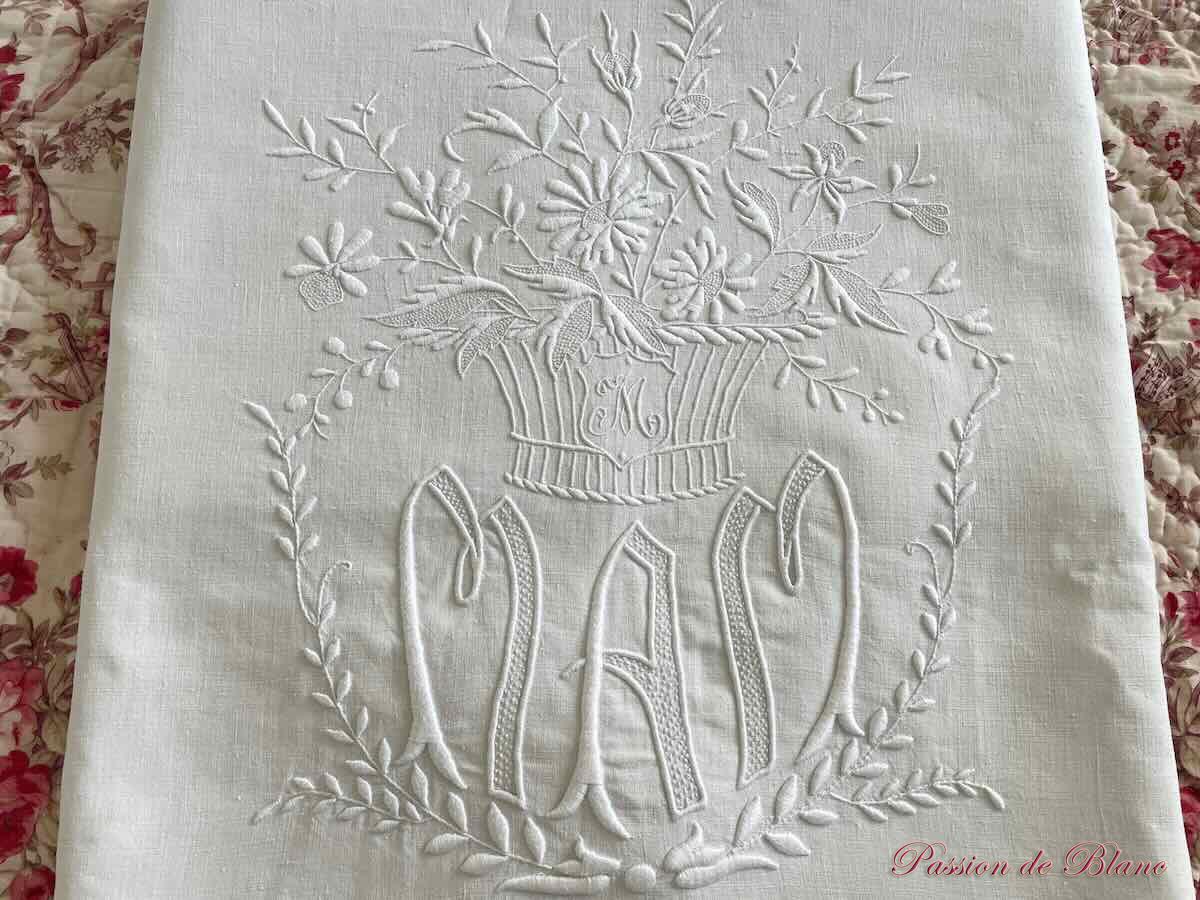 Drap MAM lin broderie