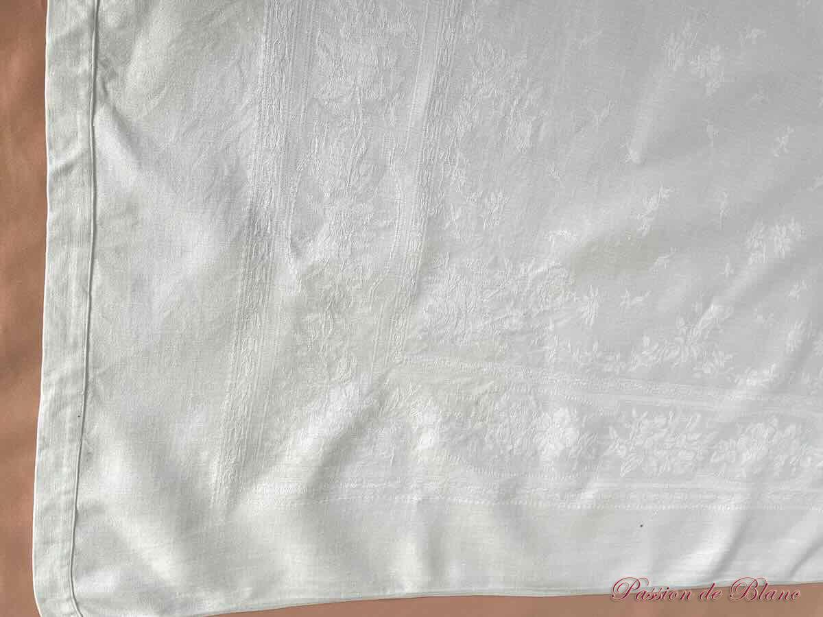 Service de table en damassé de lin fin avec 2 monogrammes JM brodé main – Image 9