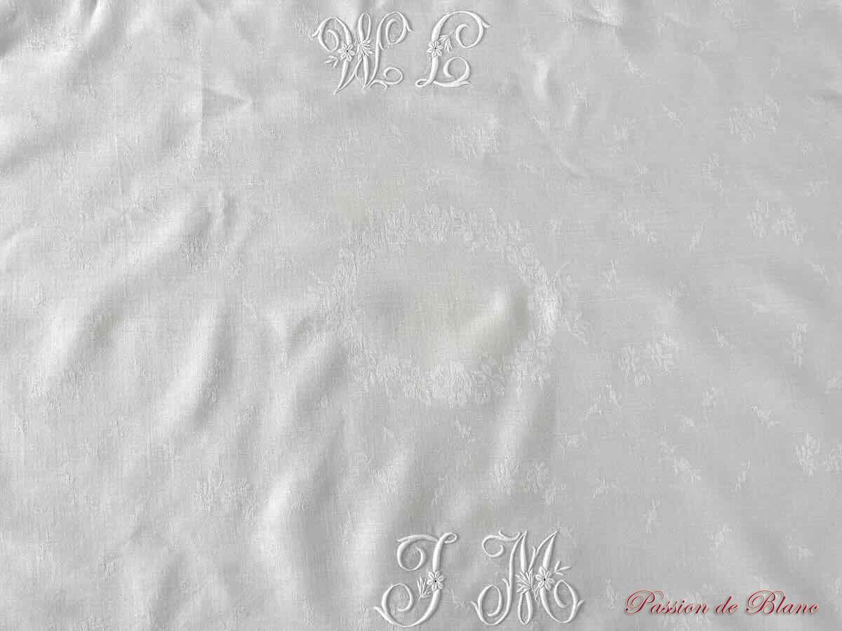 Service de table en damassé de lin fin avec 2 monogrammes JM brodé main – Image 7