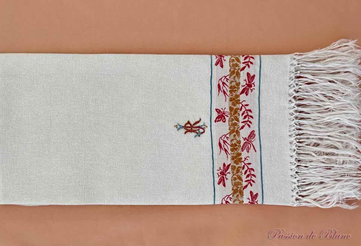 Lot de 3 serviettes d'invités en granité de lin avec frise couleur et franges nouées – Image 6