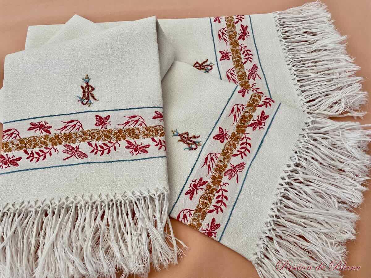 Lot de 3 serviettes d'invités en granité de lin avec frise couleur et franges nouées – Image 8