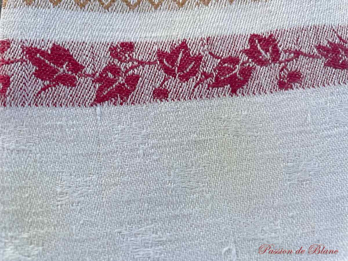 Serviette liteau rouge lierre