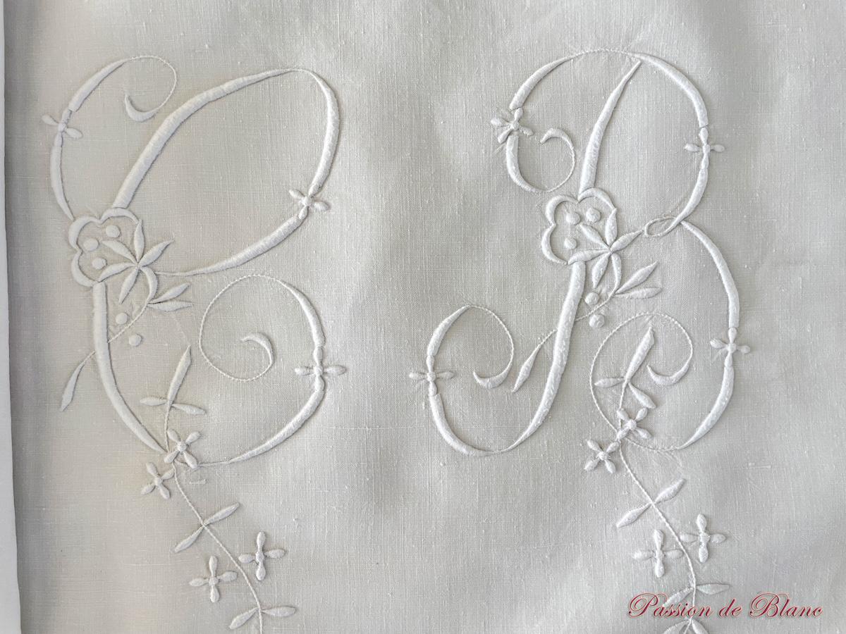 Grand drap CB festonné avec guirlande fleurie sur lin fin – Image 2