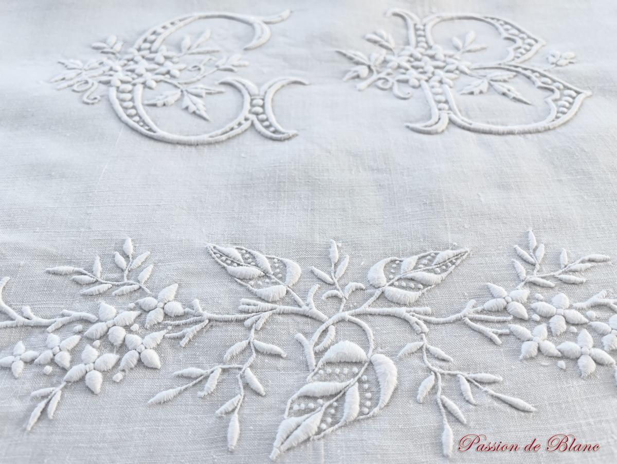 Drap de lin fin, broderie main avec monogramme CB – Image 2