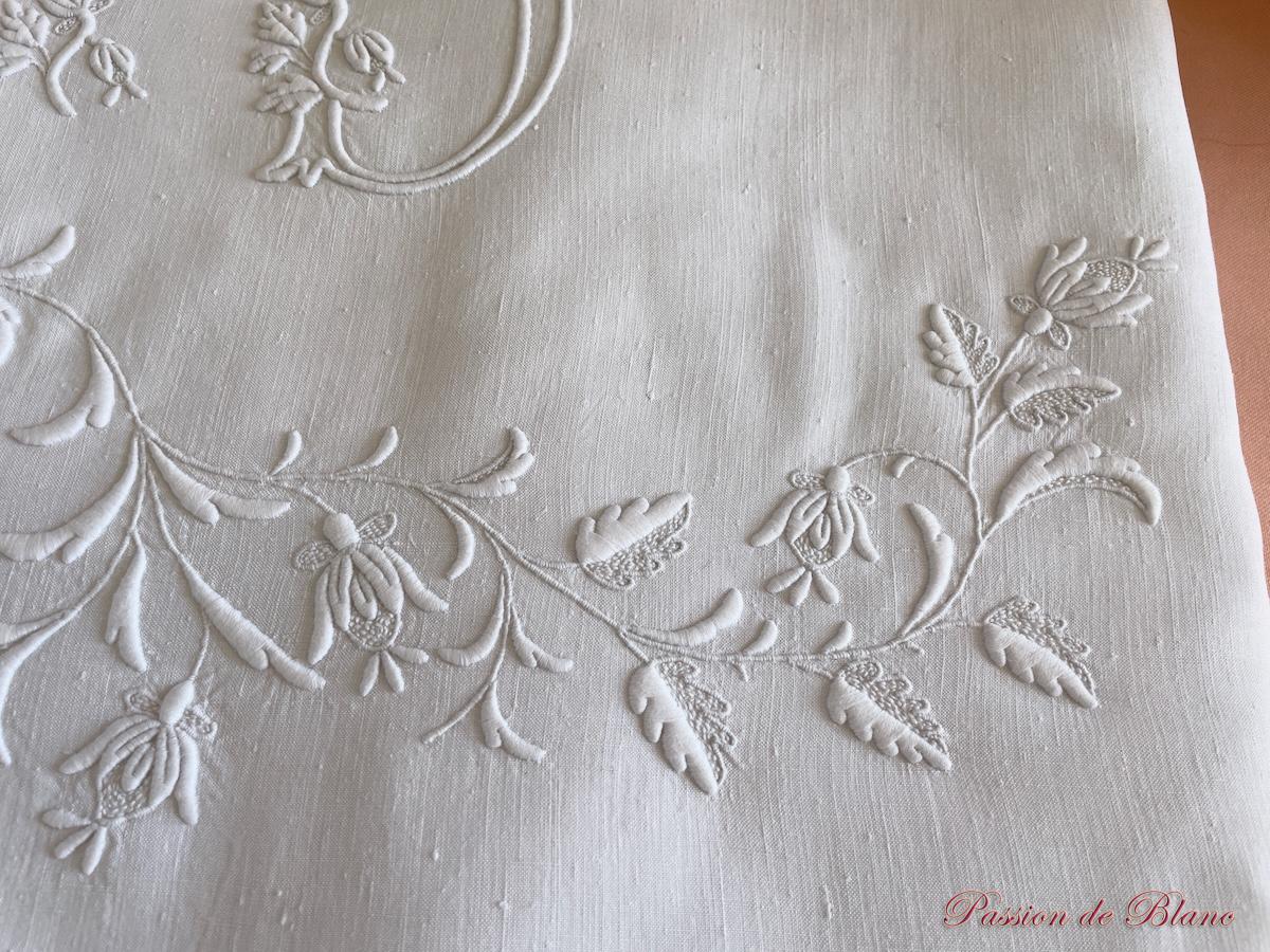 Grand drap de lin fin, broderie main avec superbe monogramme ID – Image 5