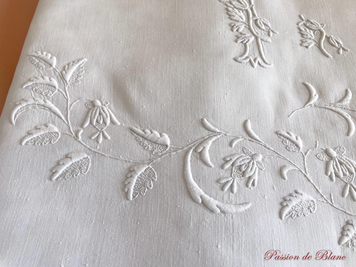 Grand drap de lin fin, broderie main avec superbe monogramme ID – Image 4