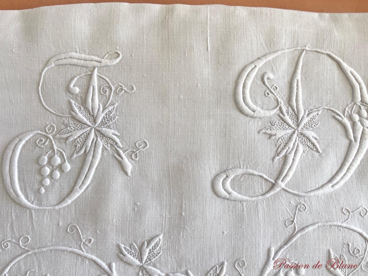 Grand drap de lin fin, broderie main avec superbe monogramme JD – Image 2
