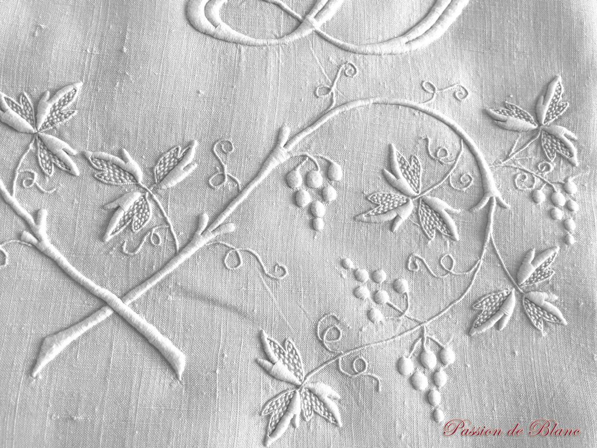 Grand drap de lin fin, broderie main avec superbe monogramme JD – Image 6