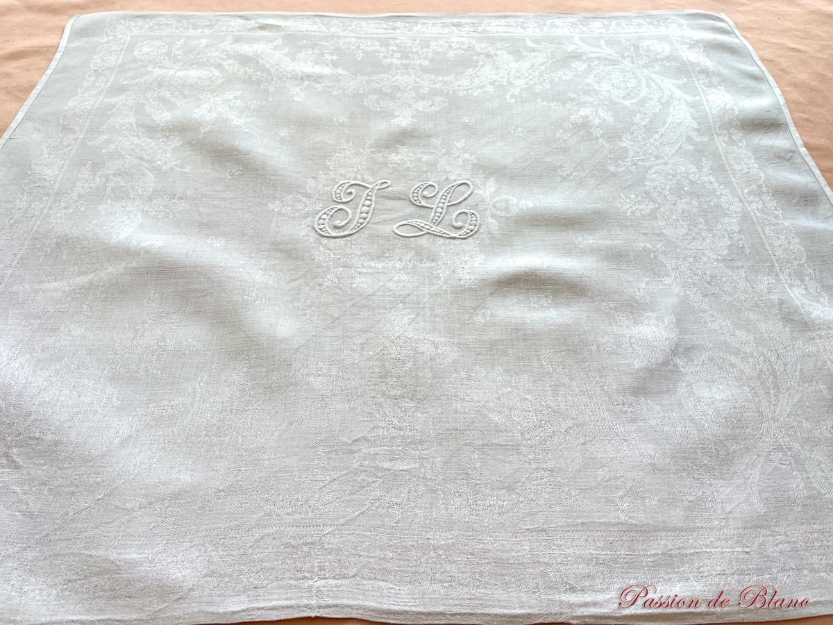Service de table 12 couverts en damassé de lin fin avec grand monogramme JL brodé main – Image 6