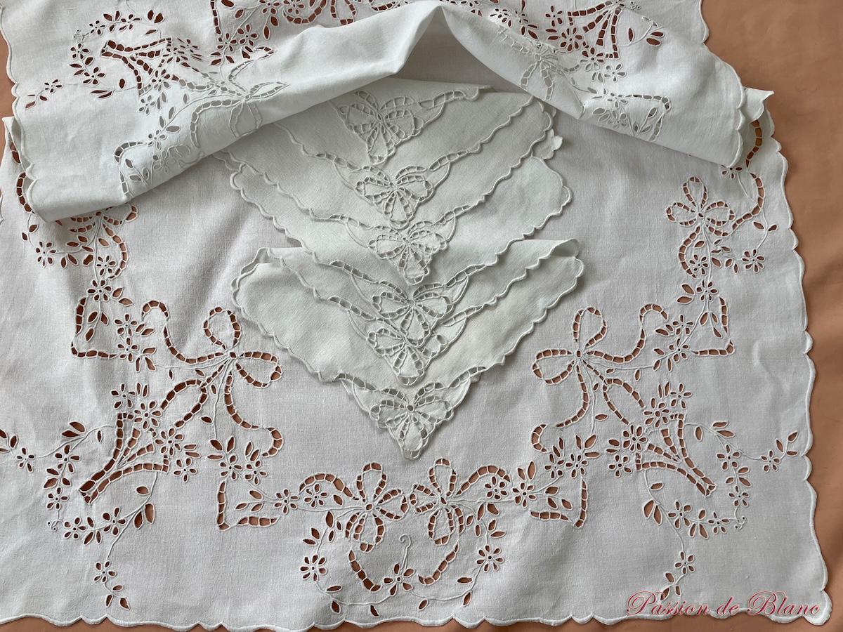 Service à thé broderie Richelieu : petite nappe + 6 serviettes en granité de lin – Image 8
