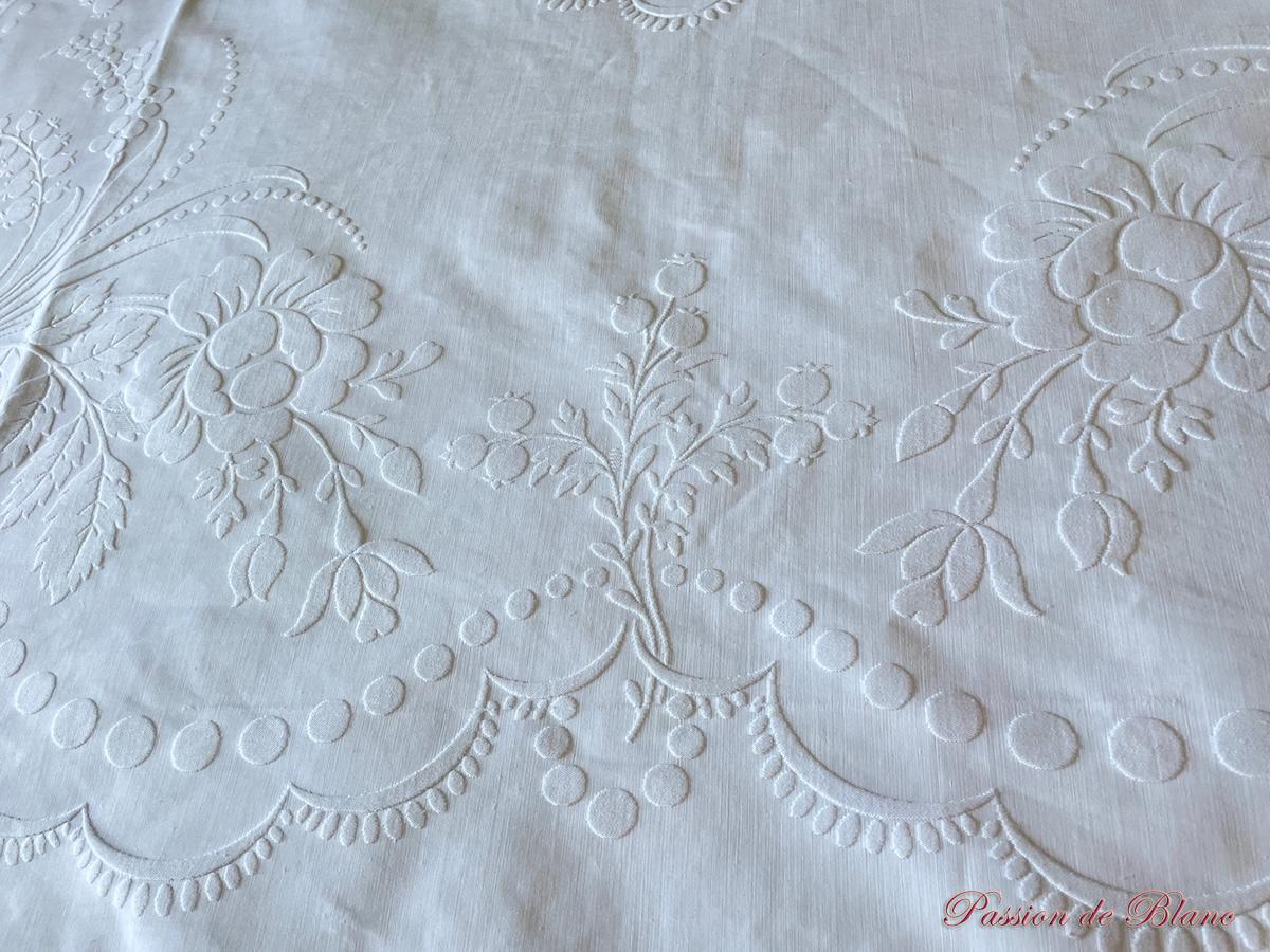 Couverture de mariage festonnée en piqué de coton avec 2 monogrammes RD – Image 9