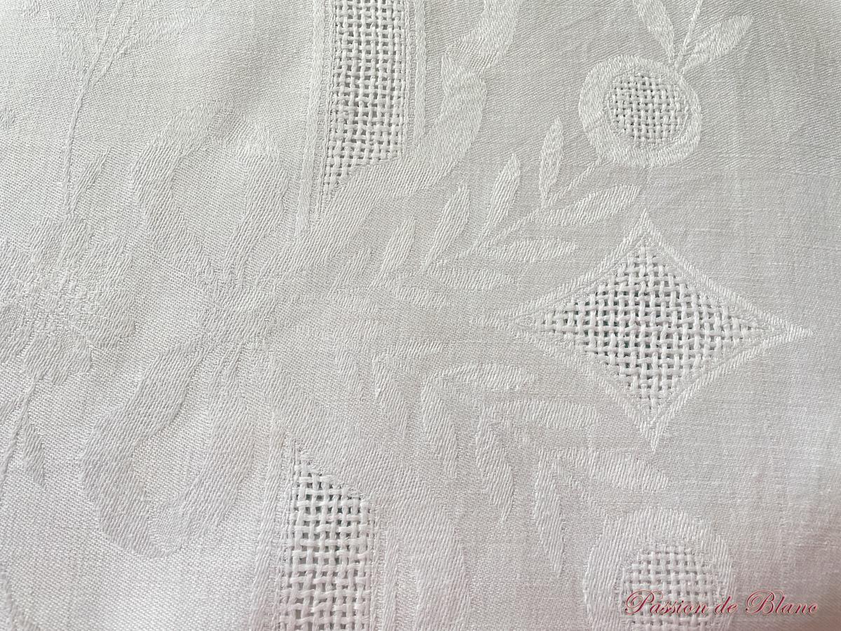 Nappe en damassé de lin fin avec motifs tissés ,2 monogrammes CG brodés main – Image 5