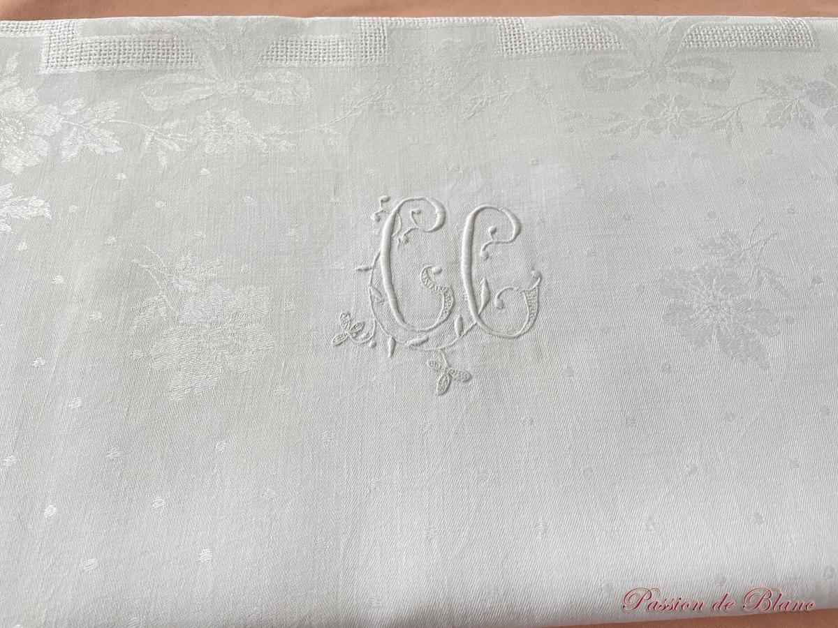 Nappe en damassé de lin fin avec motifs tissés ,2 monogrammes CG brodés main – Image 2