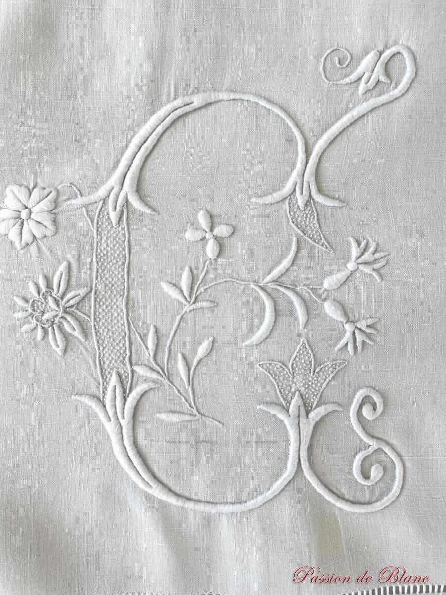 Drap JC retours brodés