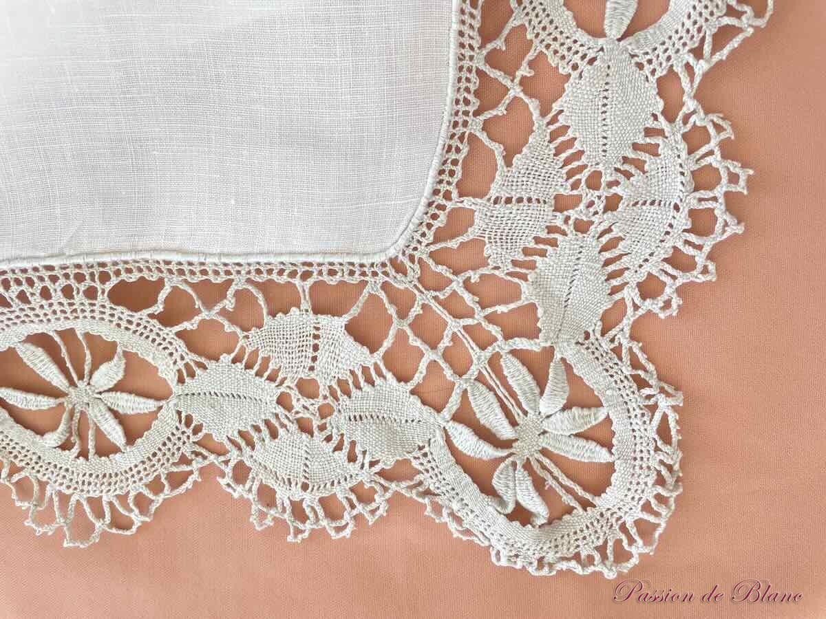 Drap dentelle du Puy