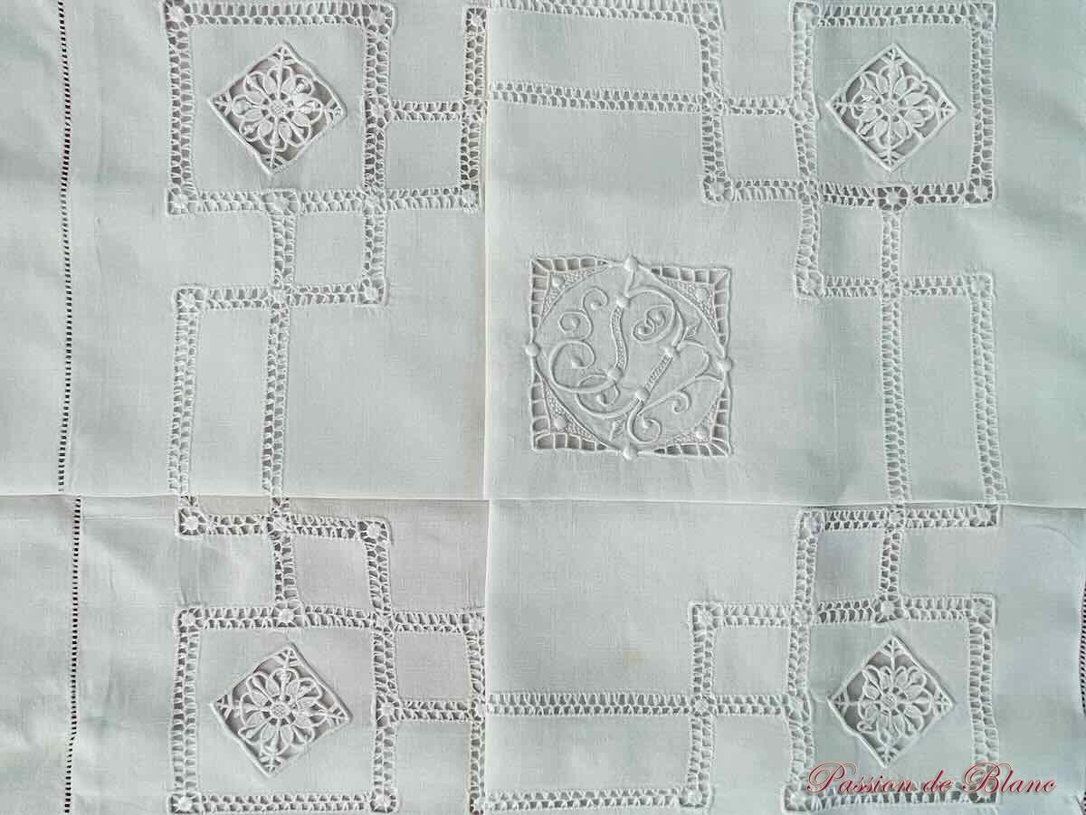 Paire de taies "SV" avec jours complexes sur toile en lin fin – Image 2