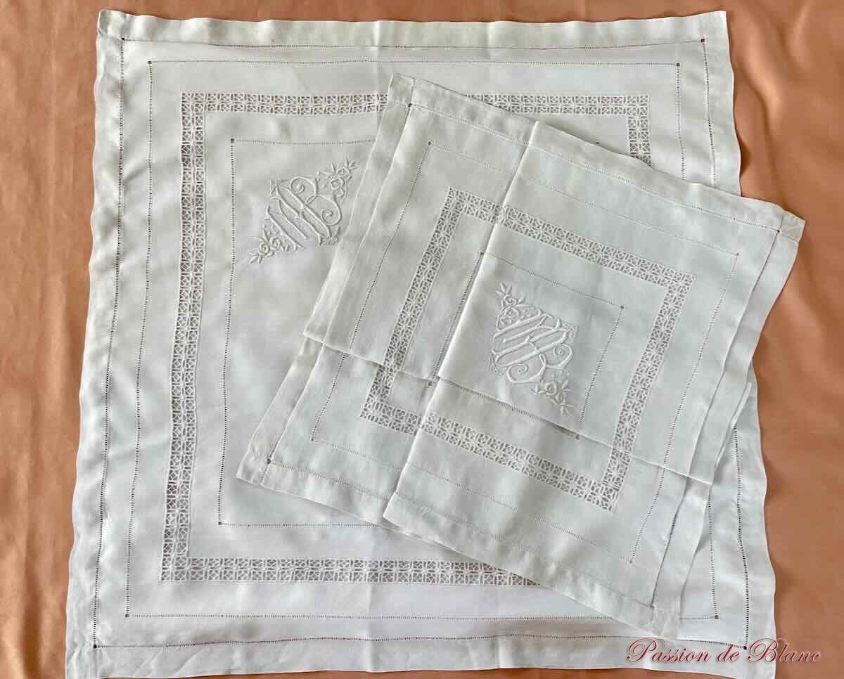 Paire de taies "MB" avec jours complexes sur toile en lin fin – Image 4